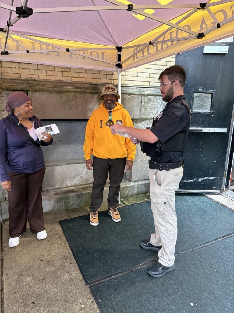 Photo 6 from Leo High School Community Service – Eta Omega Alumni Chapter