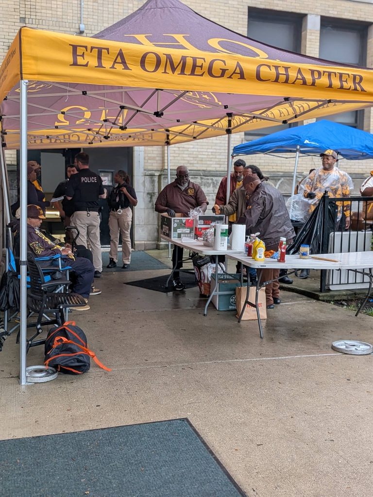 Photo 10 from Leo High School Community Service – Eta Omega Alumni Chapter