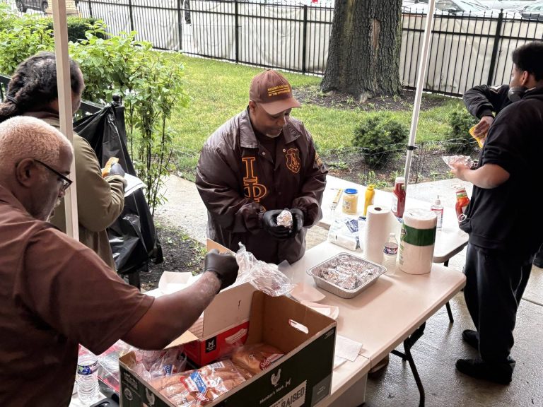 Photo 15 from Leo High School Community Service – Eta Omega Alumni Chapter