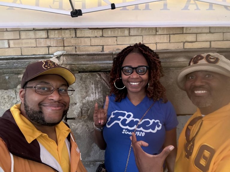 Photo 24 from Leo High School Community Service – Eta Omega Alumni Chapter
