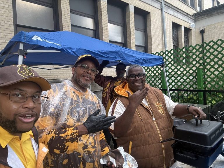 Photo 25 from Leo High School Community Service – Eta Omega Alumni Chapter