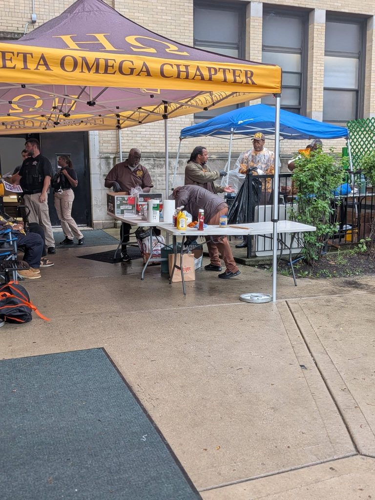 Photo 29 from Leo High School Community Service – Eta Omega Alumni Chapter