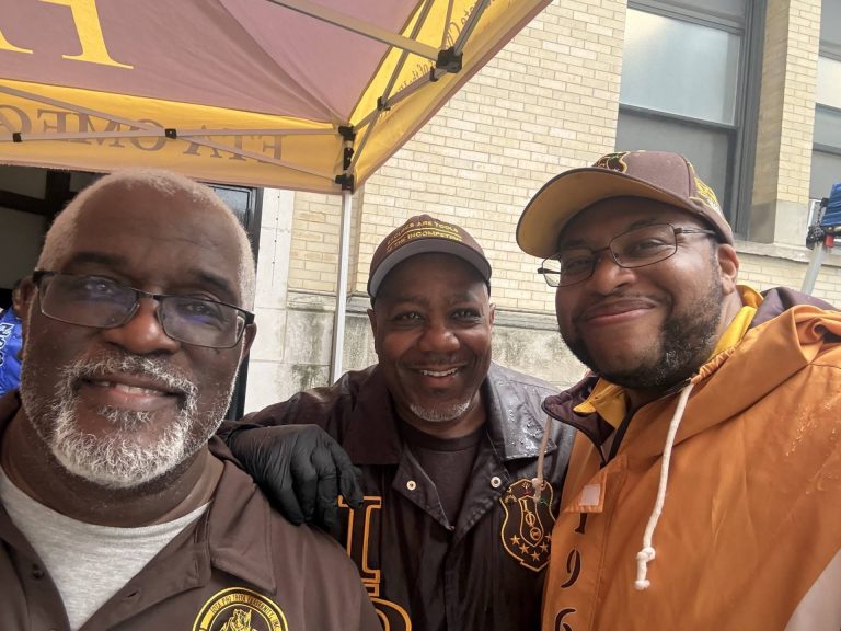 Photo 31 from Leo High School Community Service – Eta Omega Alumni Chapter