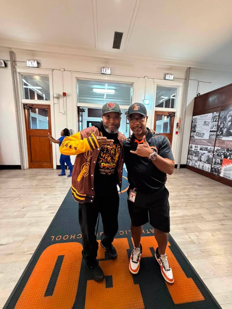 Photo 4 from Leo High School Community Service – Eta Omega Alumni Chapter